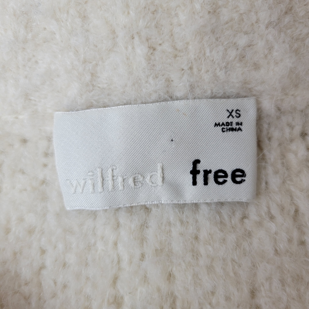 Aritzia Cream Half-Zip Textured Sweater - Picture 7 of 12